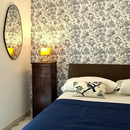 Дом отдыха Maison Chrilo, *